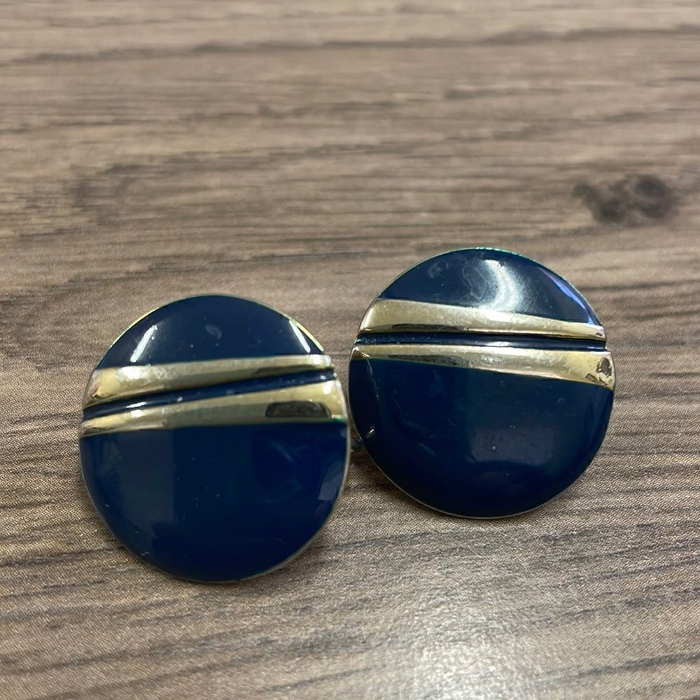 Vintage clip on earrings
